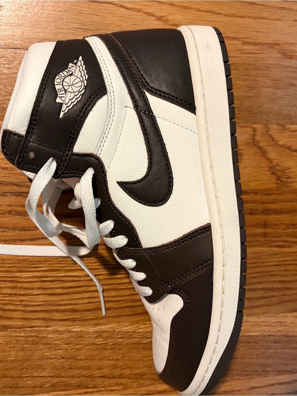 Nike Air Jordan 1 Retro Light Madder Root Women’s 9